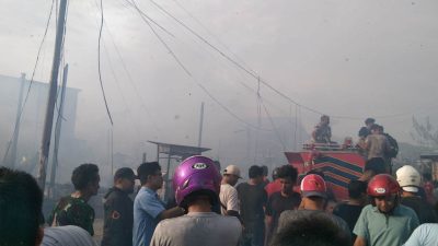 Kebakaran Hanguskan 6 Rumah Warga di Tanjung Batu Majene