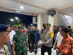 Kapolda Sulbar Bersama Forkopimda Tunjukkan Toleransi, Sambangi Gereja-Gereja di Mamuju Jelang Natal