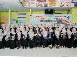 Balutan Kain Warisan Daerah: Puskesmas Banggae 1 Jadikan Sutra Mandar Bagian Budaya Kerja