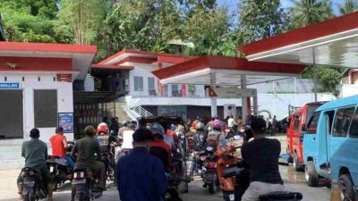 Nelayan Keluhkan Pelayanan SPBU Tinambung, Pertamina Patra Niaga Diminta Lakukan Pengawasan